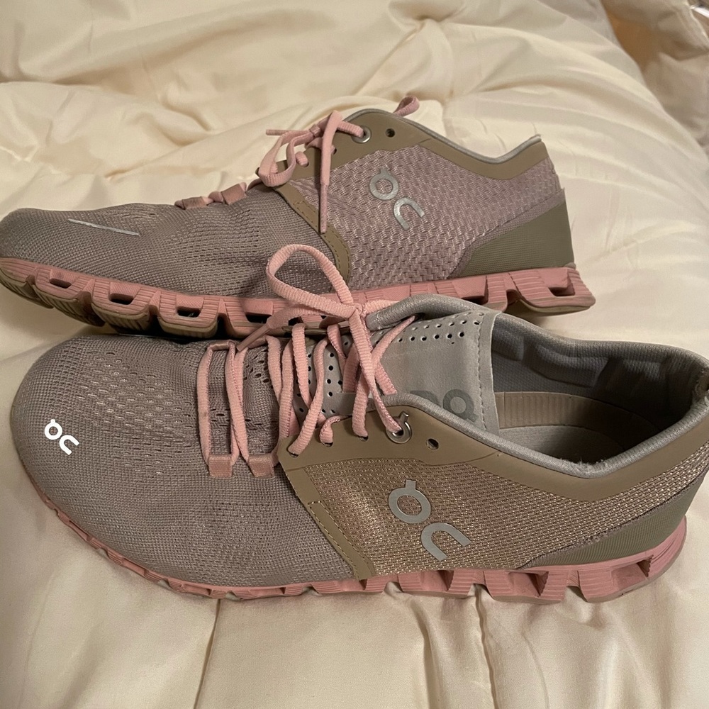 ON CLOUD Tennis Shoes